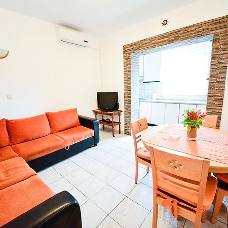 Apartments Valentina Petrčane Exterior foto