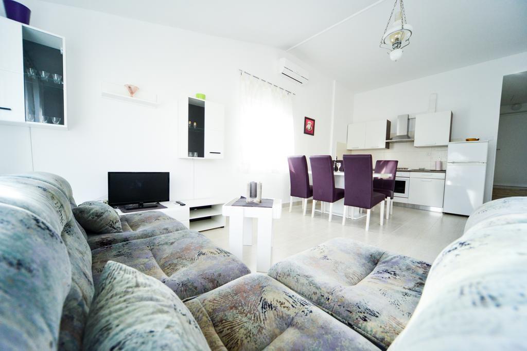 Apartments Valentina Petrčane Exterior foto